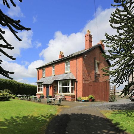 The Old Vicarage Dolfor Hotel Newtown  Exterior foto